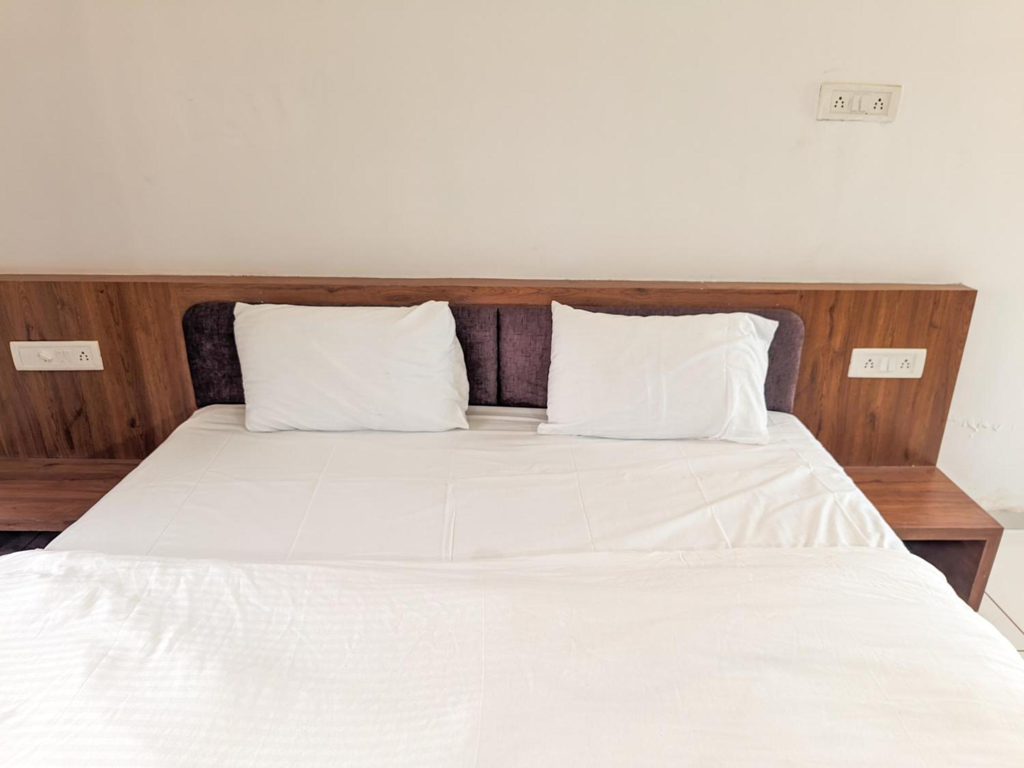 Samrat Homestay Garudeshwar Dış mekan fotoğraf