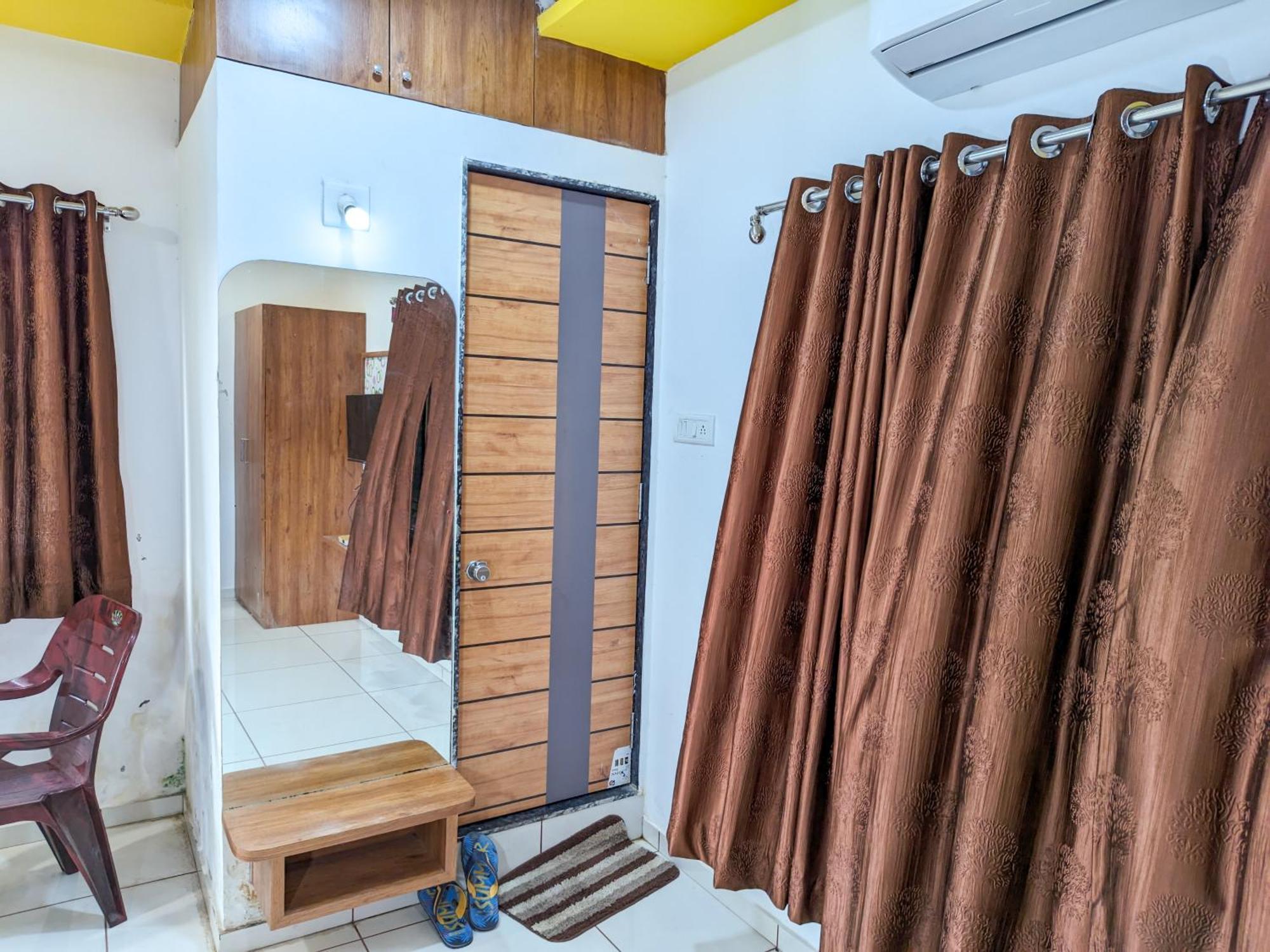 Samrat Homestay Garudeshwar Dış mekan fotoğraf
