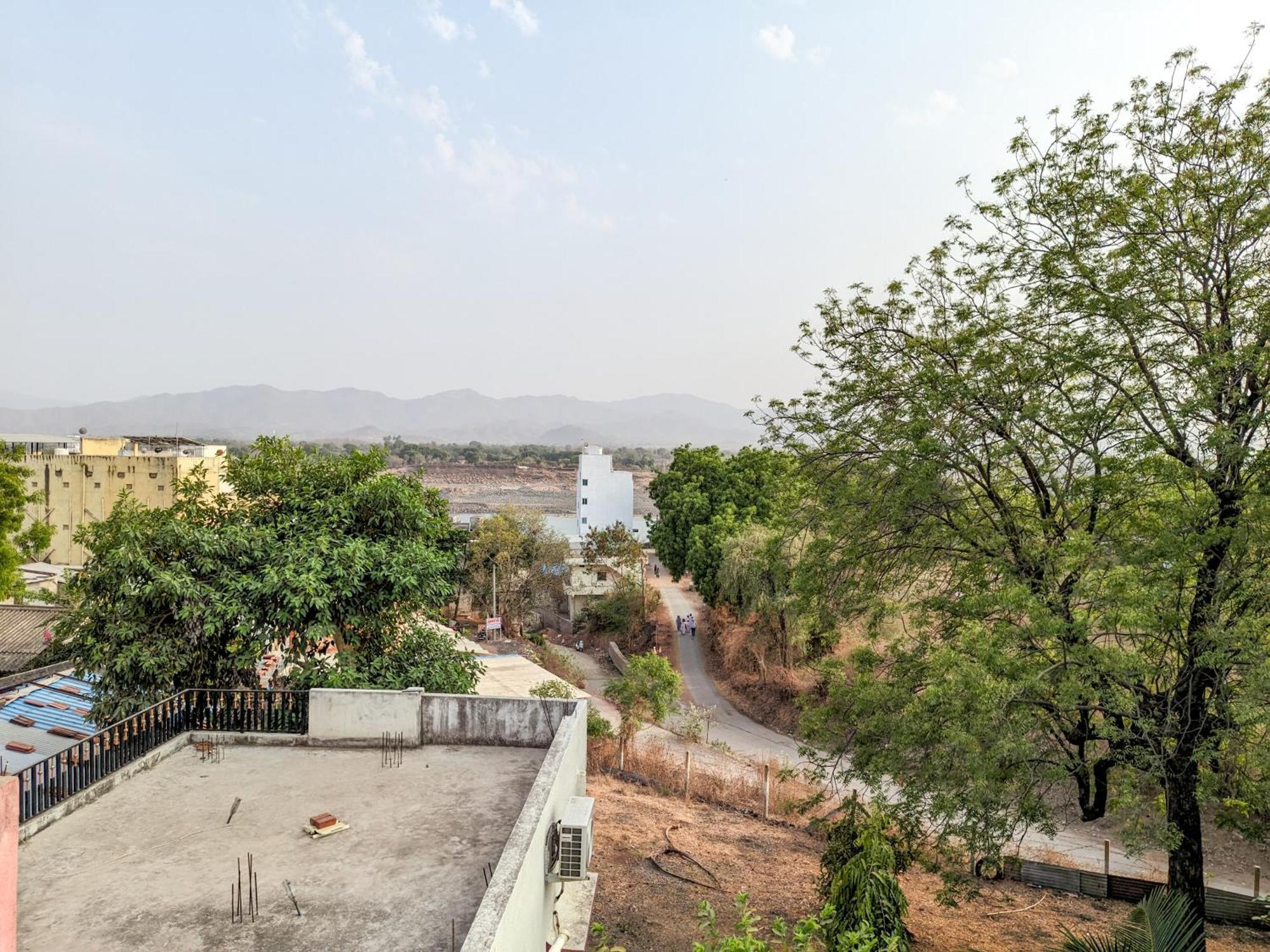 Samrat Homestay Garudeshwar Dış mekan fotoğraf